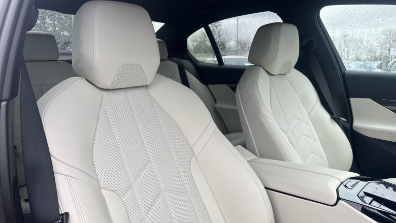 BMW i5 250kW eDrive40 M Sport 84kWh 4dr Auto Electric Saloon